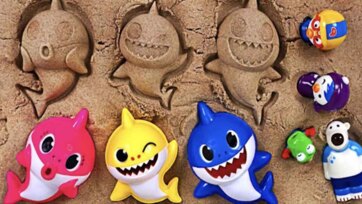 Playdoh Monster Cups Spill Candy Surprises 